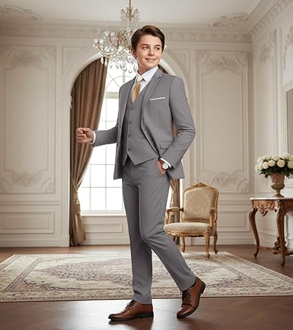 Boys Formal Suit 4 Piece Set Classic Fit Wedding Tuxedo with Jacket Vest Shirt Pants Tie for Kids